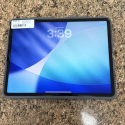 iPad Pro 12.9” 6th Generation 256GB