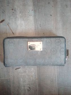Michael kors wallet