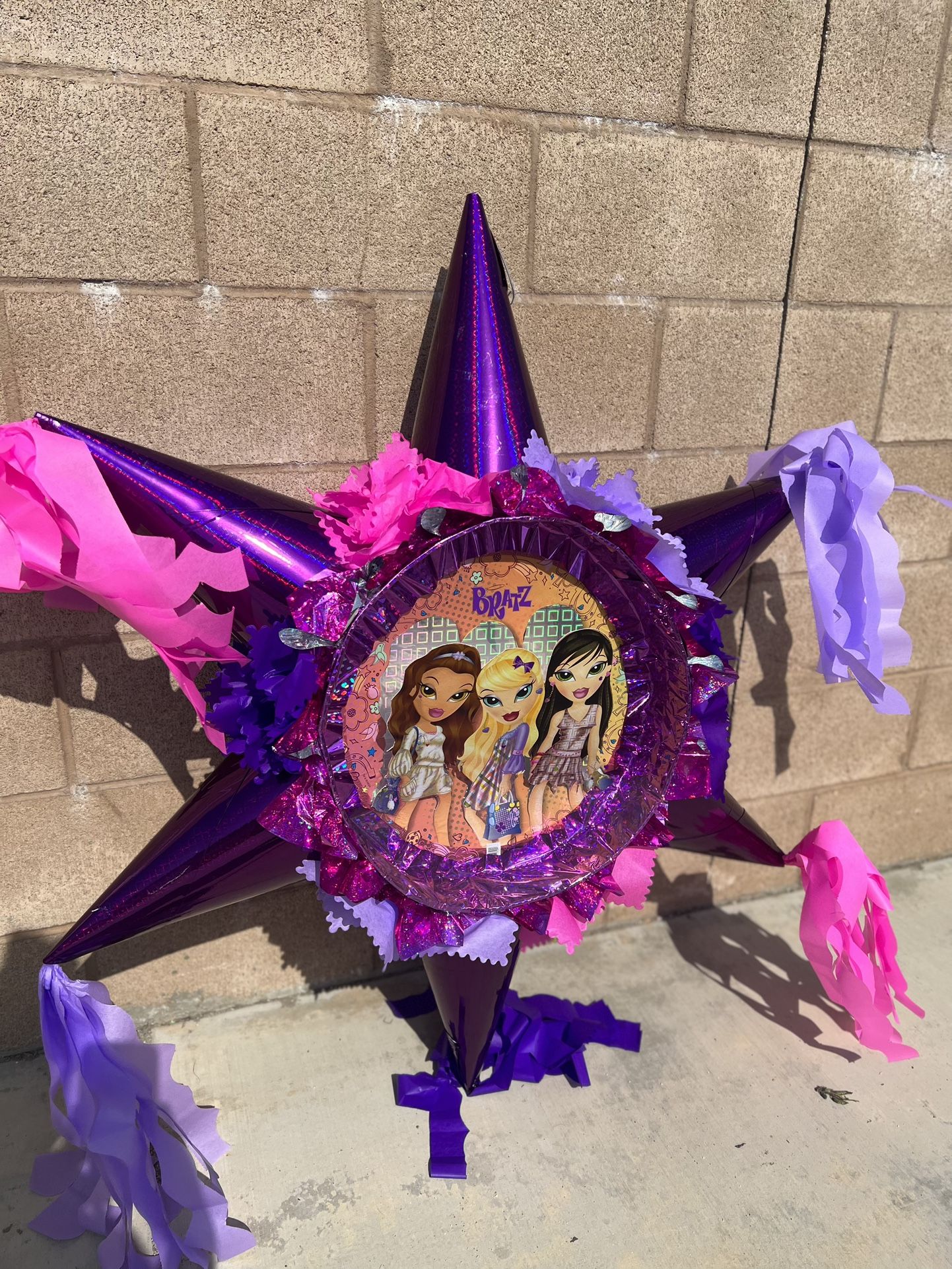 Bratz 3D Star Pinata