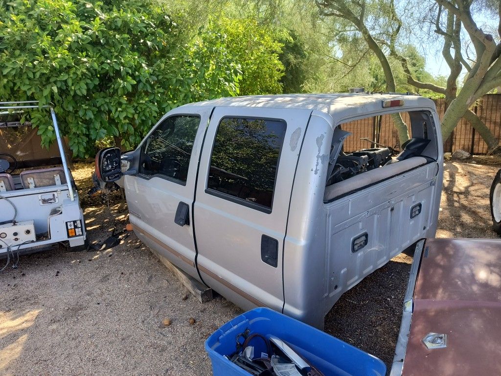 03-04 Ford F-350 F250 Super Duty Crew Cab. 6.0 Powerstroke