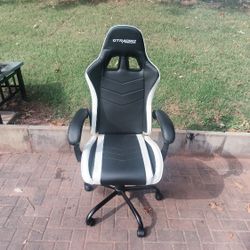 GtRacing Gaming Chair 