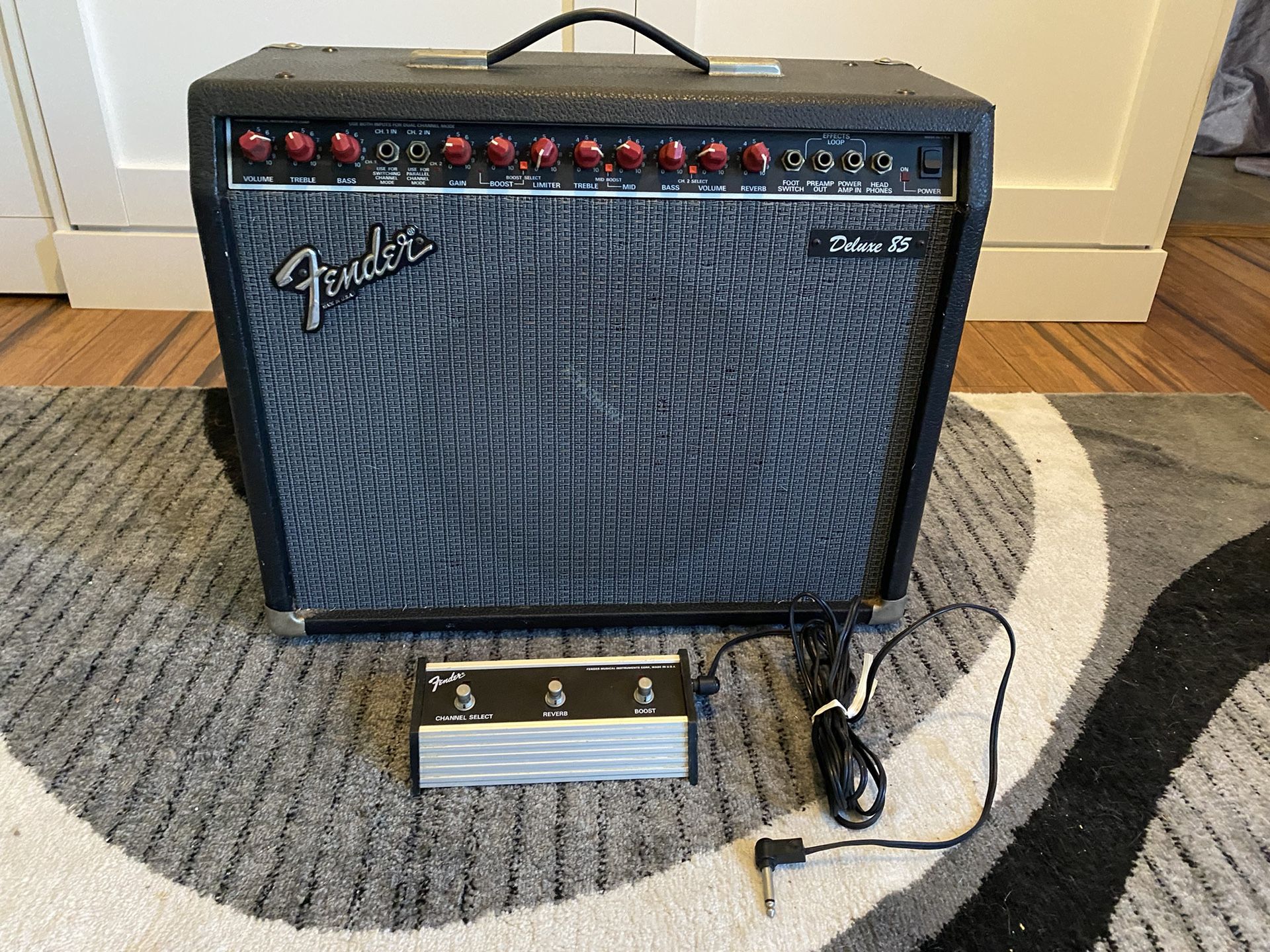 Fender Deluxe 85 Guitar Amp for Sale in Inglewood, CA OfferUp