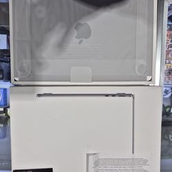 13" MacBook Air M3 /256gb