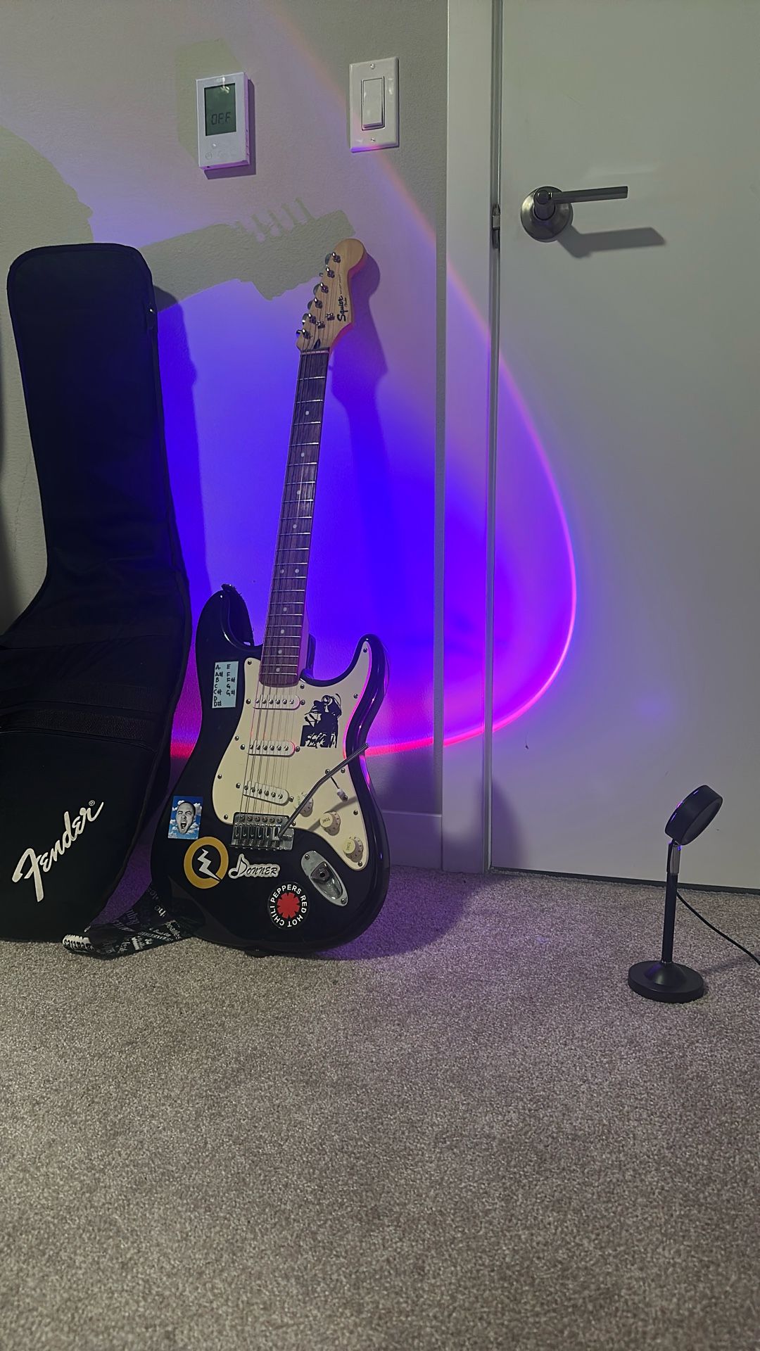 Squire Bullet Stratocaster W/case