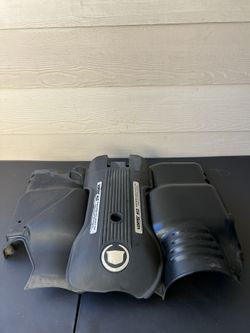 Cadillac Escalade 6.0 Engine Covers 