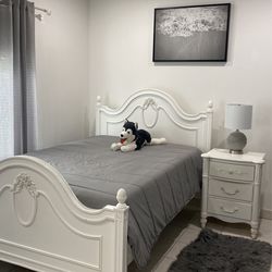 White Wooden Bed Frame Full Size 