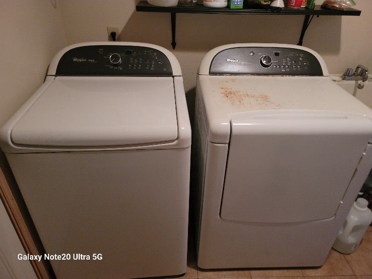 WHIRLPOOL Washer And Dryer