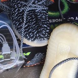 PRISM    Boys Light Up Shoes , Size 2