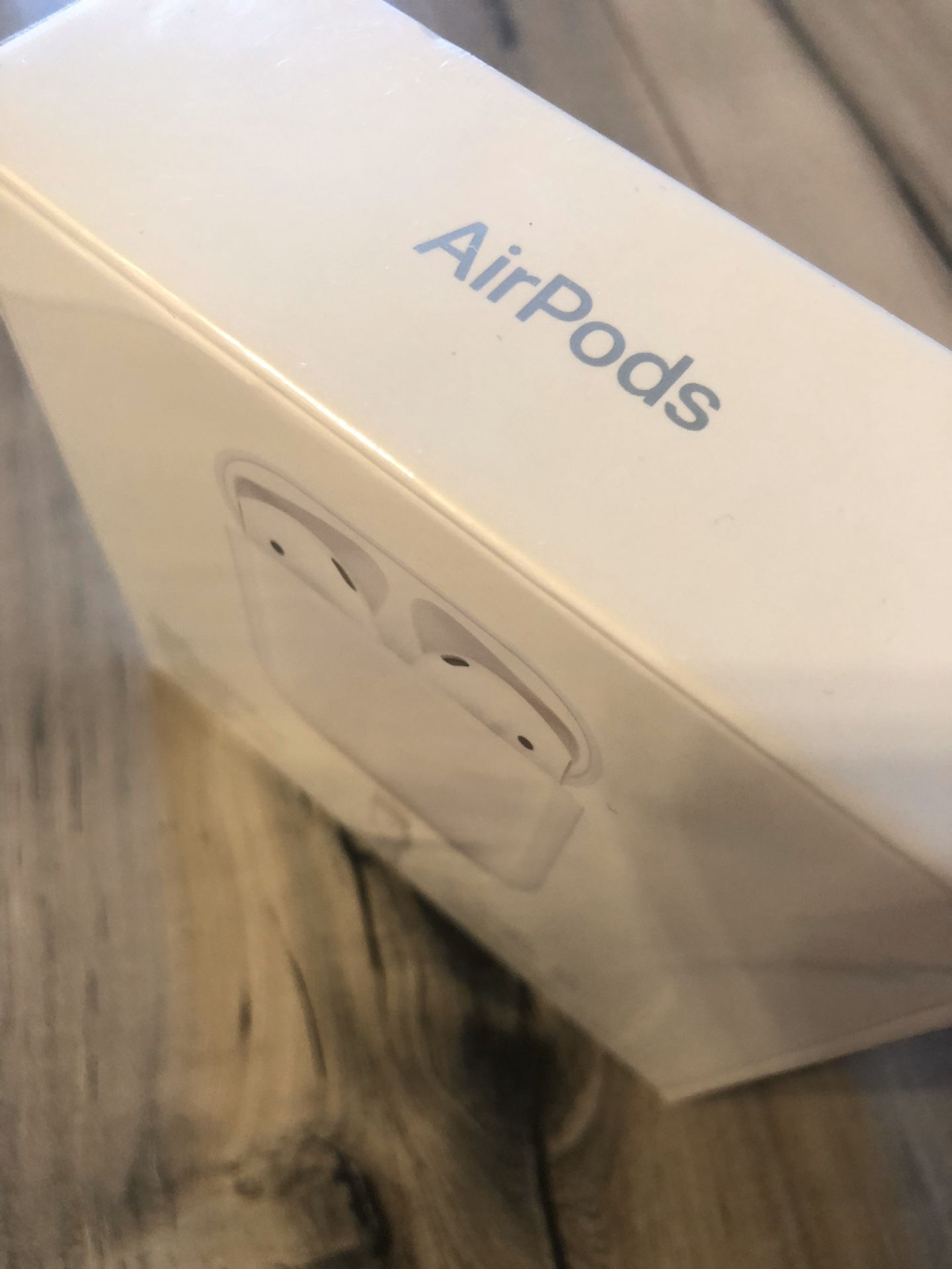 Apple AirPods 2nd gen 100% Genuine Guaranteed