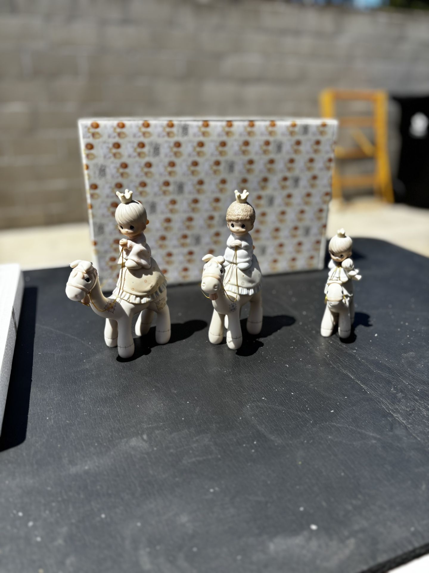 Precious Moments Figurines
