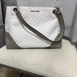 Michael Kors White MK Logo Shoulder Bag – Neutral Tote