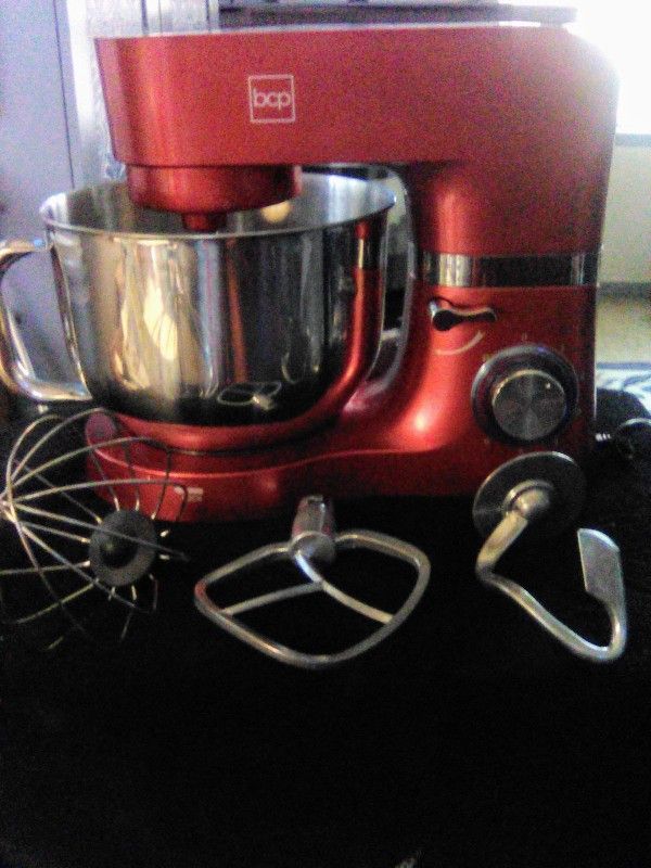 BCP Mixer With 3 Attachments And Bowl