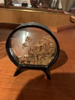 CHiNESE  DIORAMA HAND CORK CARVING HOUSED INSIDE  CLEAR GLASS