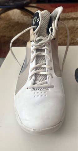 Nike basketball shoe