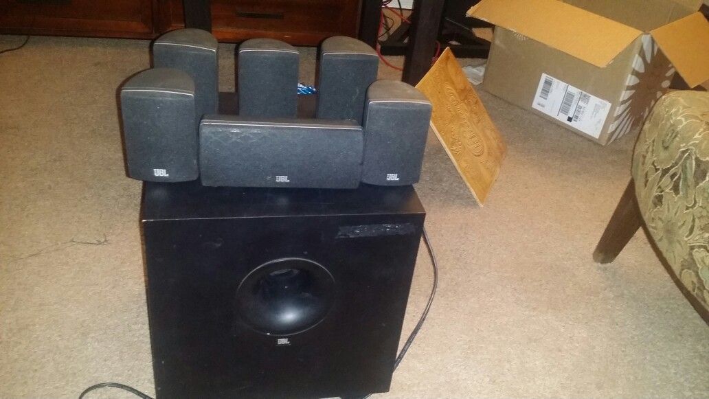 JBL 136SISAT 6.1 channel home surround sound speaker system