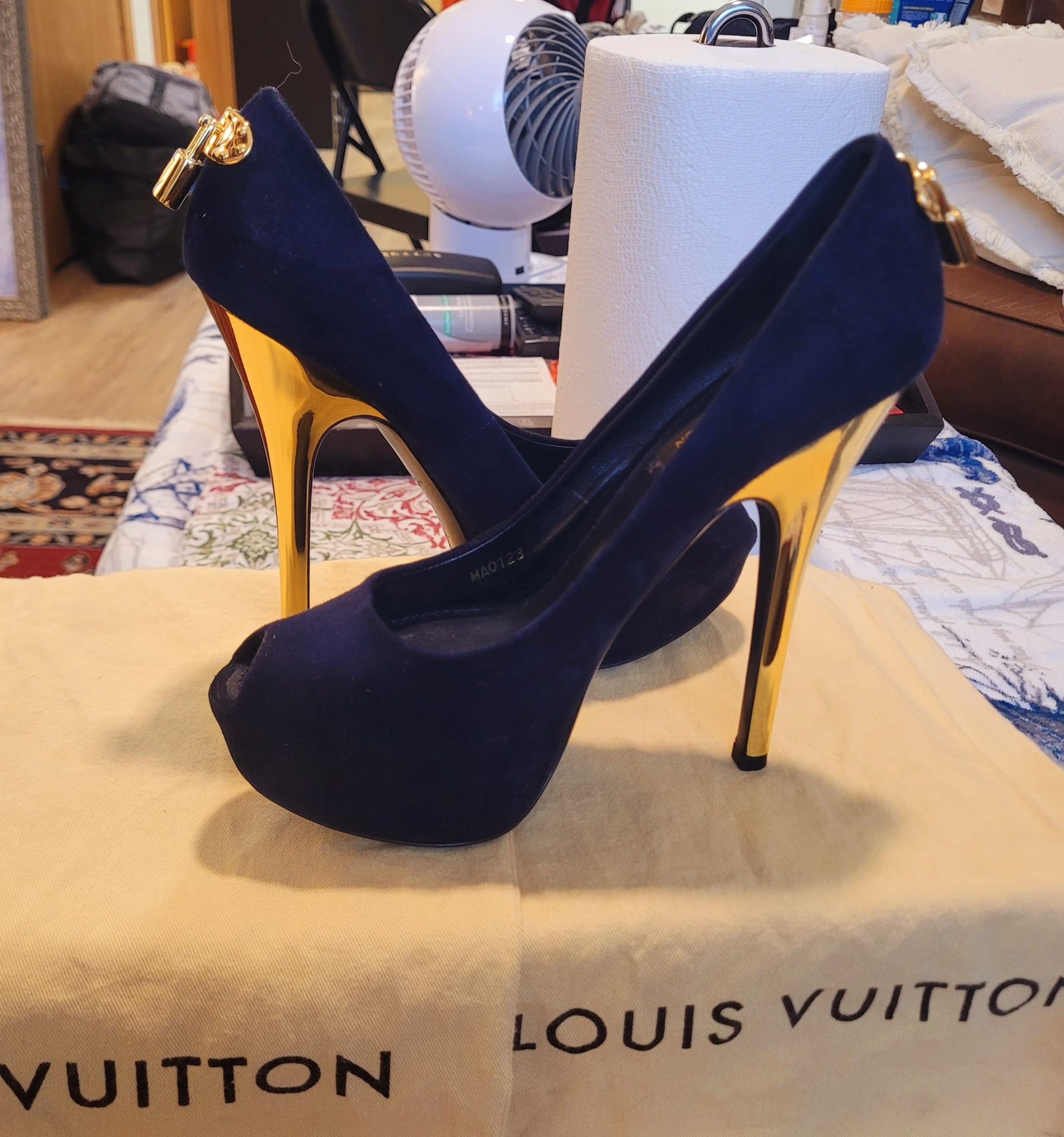 Women Shoes 