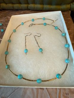 Necklace and earrings set