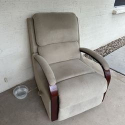 2 reclining chairs (great for seniors)