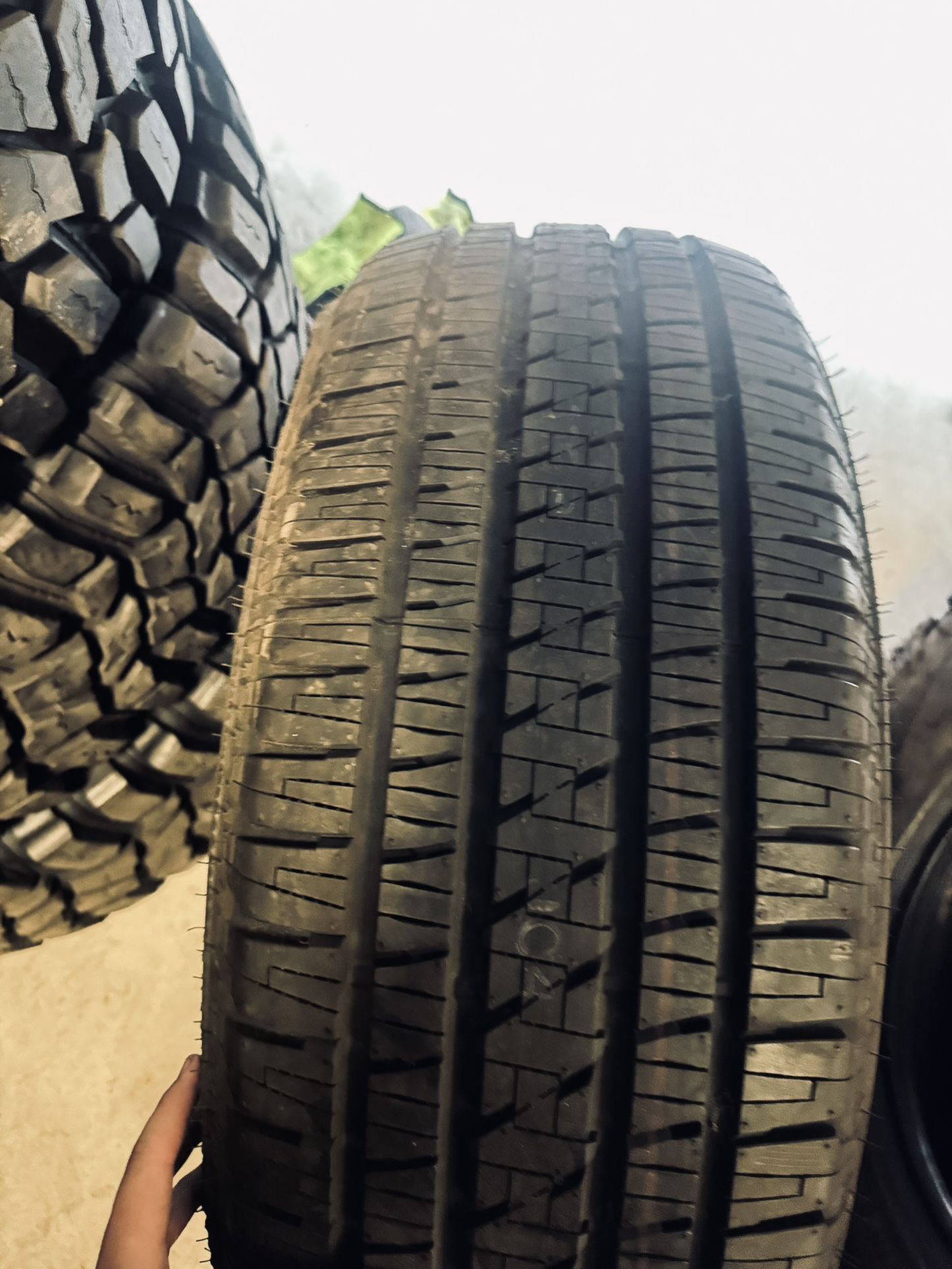 275/55/20 Bridgestone Dueler H/L Brand New Tire
