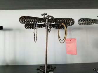 Earing holder