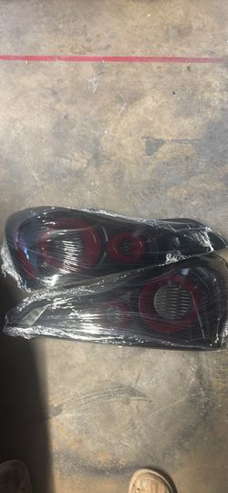 Infiniti G 37 rear tail lights