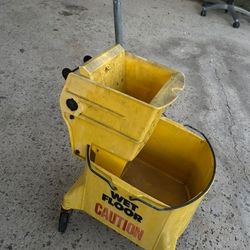 Commercial Mop Bucket w/ wringer