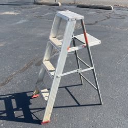 Aluminum Ladder