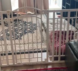 Metal baby gate with extender 34“ tall X 88” wide