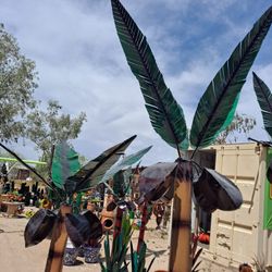 Metal Yard Art, Wind Spinners & POTTERY 🌴 🌺 