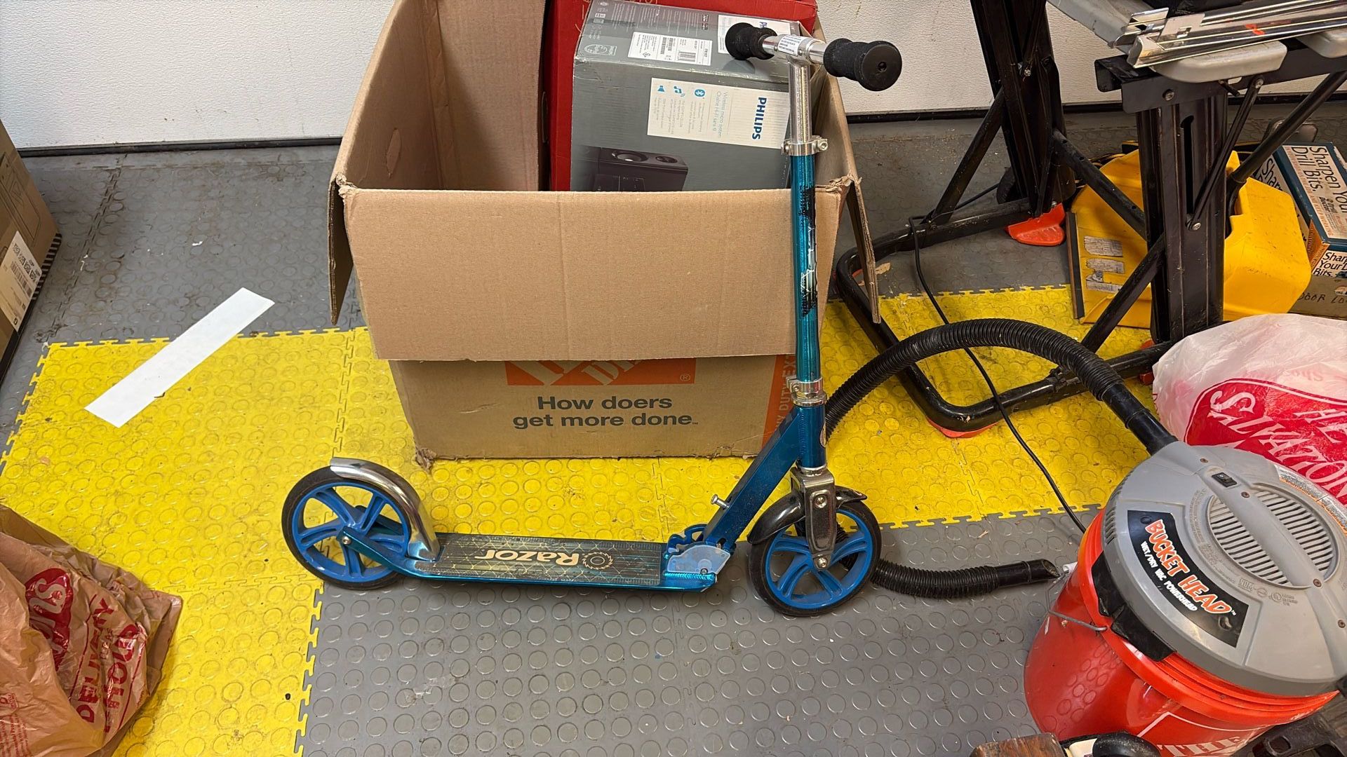Blue Razor Scooter. Barely Used. Stored Inside.