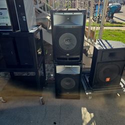 2  MTX Audio TP112 Speakers Both For $60.00