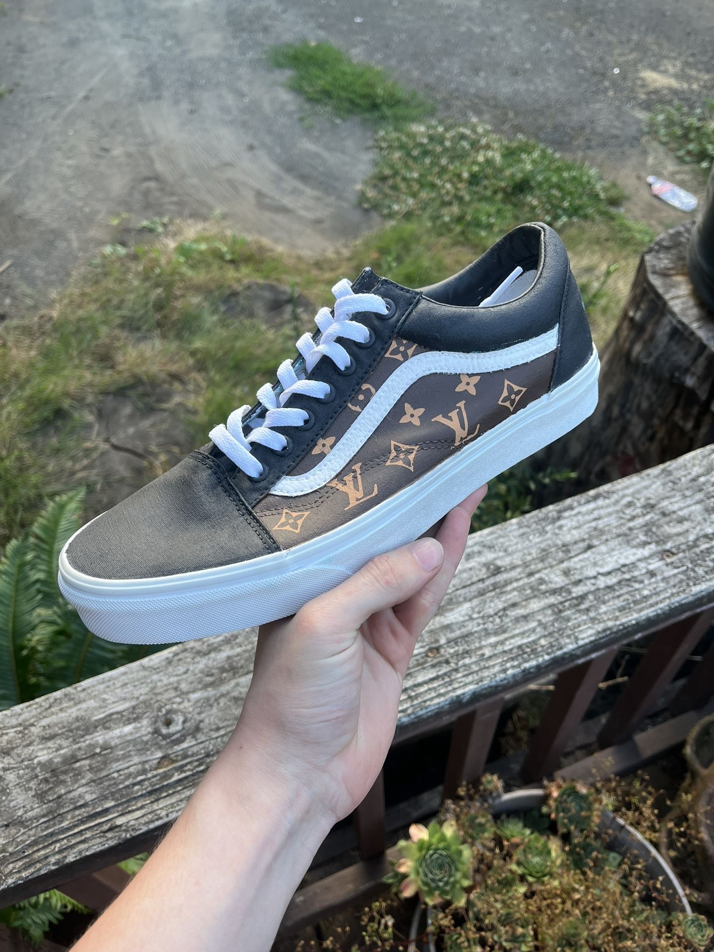 Custom LV vans