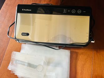 FoodSaver Vacuum Sealer – Tested & Working, with Bags + Roll + Accessories