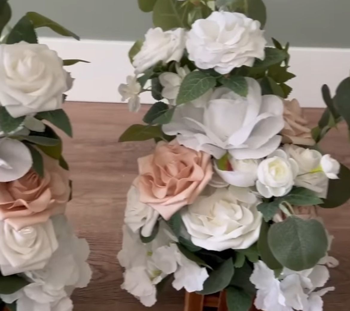Ling Moments Aisle Runner Flowers