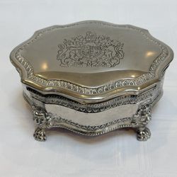 Art Nouveau Lion Crest Jewelry Box | International Silver Co. I Silverplate Metal Jewelry Casket | Lion Paw Feet | Ornate Lined