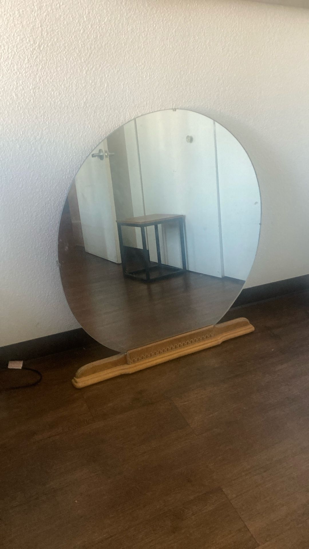 Round Vanity Mirror