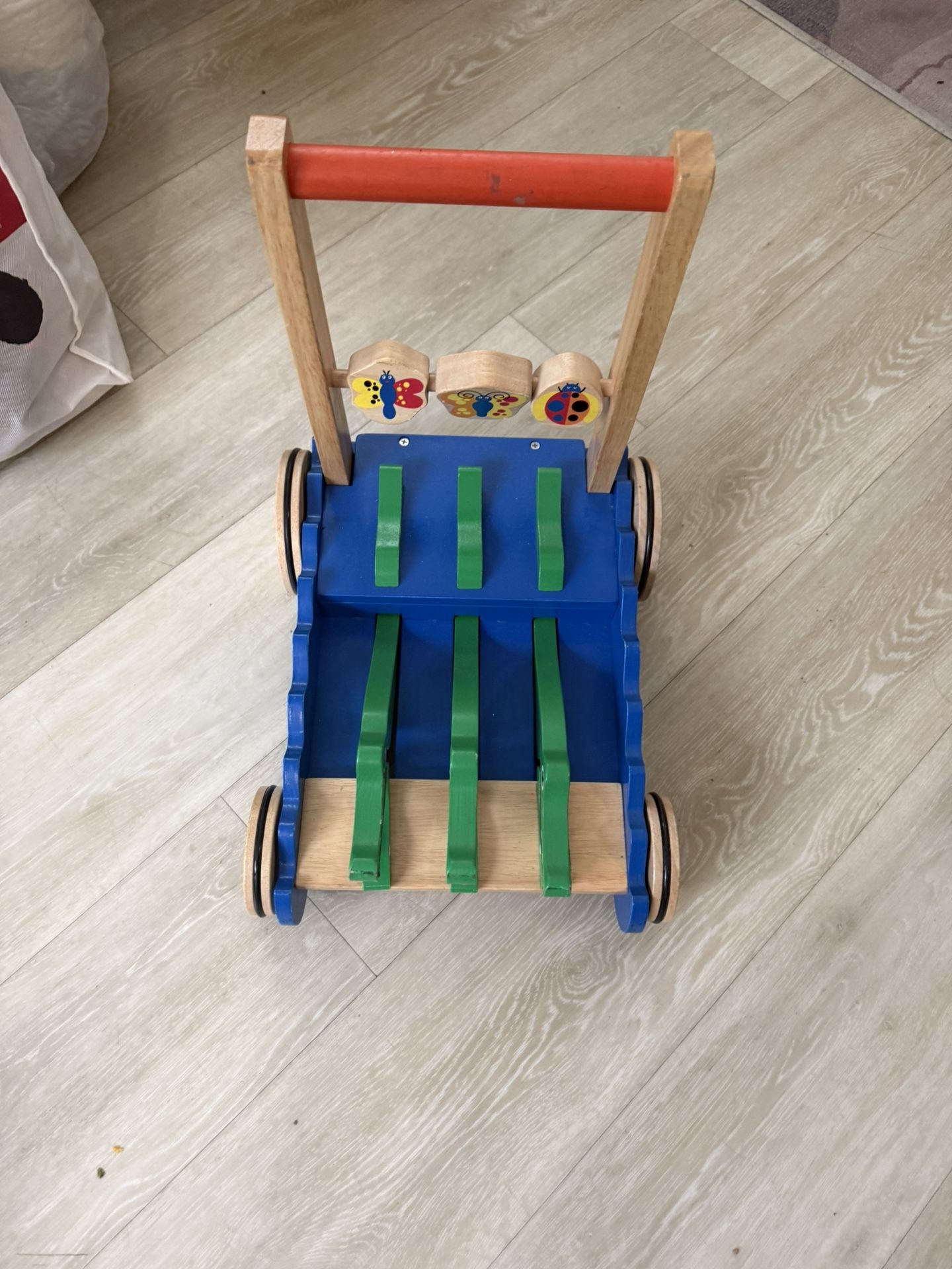Melissa And Doug Wood Alligator Push Toy Walker