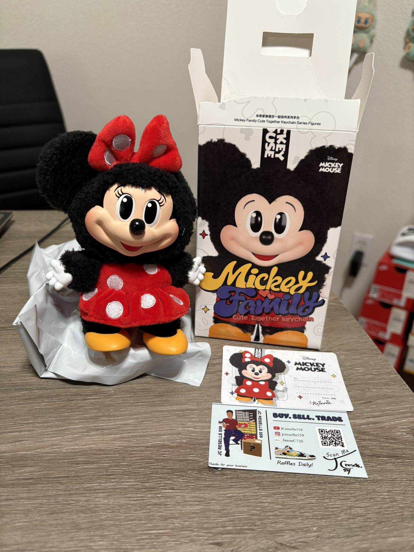 100% Authentic Pop Mart Disney Mickey Family Cute Together Keychain Minnie Mouse