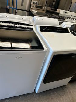 Whirlpool Cabrio washer and dryer set