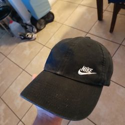 NIKE ADJUSTABLE HAT 