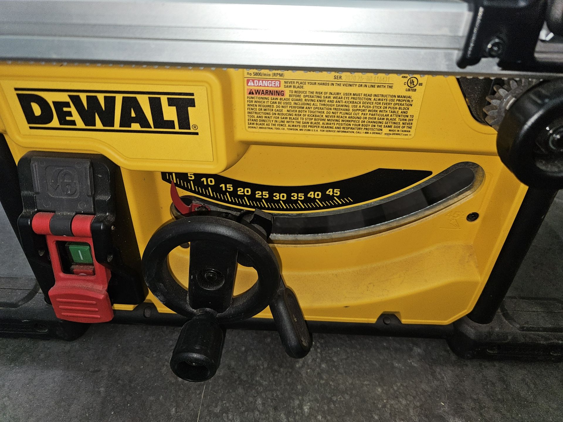 Dewalt Table Saw