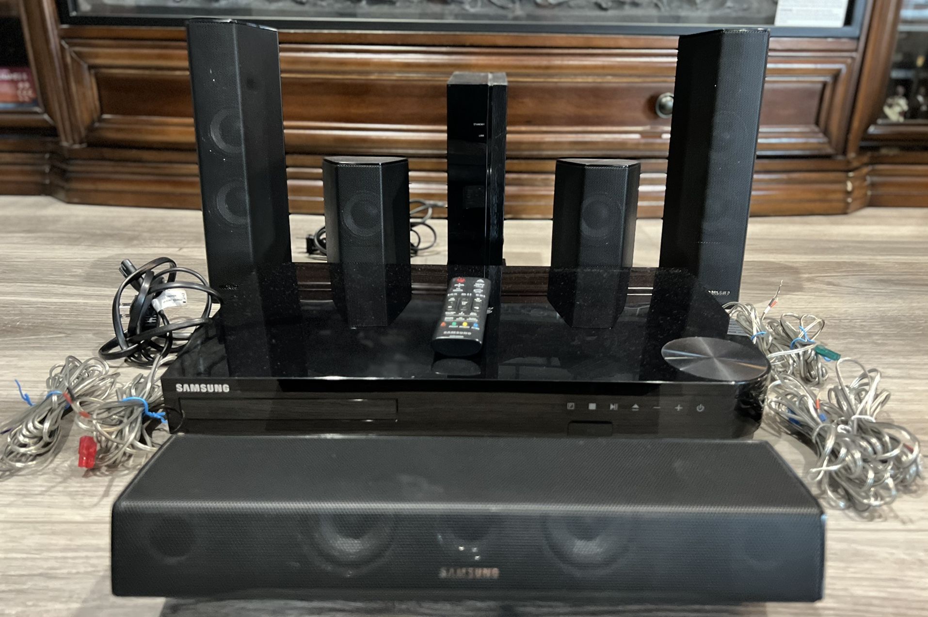 Samsung 6 Series 1000W Surround Sound System With Blueray Player