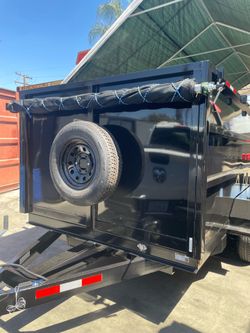 Smooth dump trailer