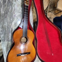 Vintage Garcia Grade No. 3 Classical Guitar (1970) – With Hard Case

