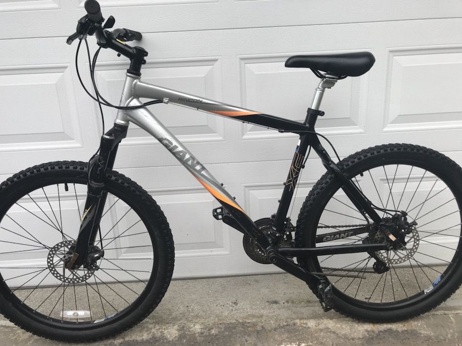 Giant Rincon FS Disc 24sp Mountain Bike for Sale in Seattle WA