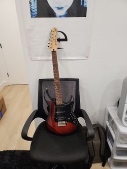 Yamaha PAC012DLX Pacifica