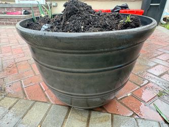 Brown planter 22w