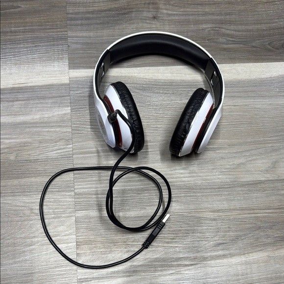 Escape Plantium White and Black bluetooth Headphones