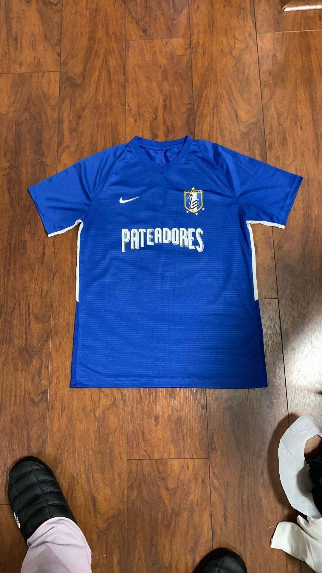 Pateadores-Nike 2 Jerseys, 3 Shorts, 1 Grey Jersey