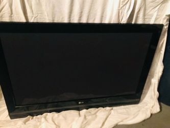 42” L G Flat screen T V